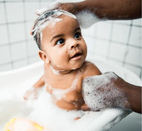 Articol_Baia_un_moment_privilegiat_pentru_bebelu__1048x964_e7d664b4-8042-41bf-a381-05c224c314b5 - Mustela Multi-market - 1